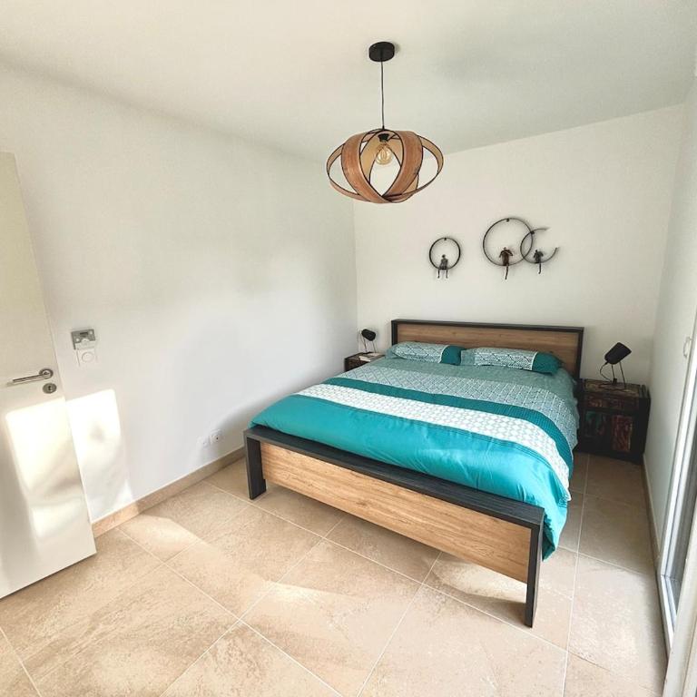 Appartement neuf T3 en hyper centre, clim, parking - Appartement 2 Chambres - 17