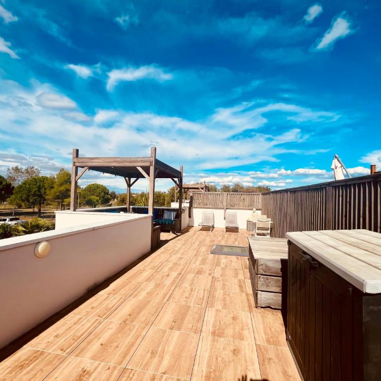 AGENCE JF IMMO -Belle villa climatisee 6 pers proche plage solarium piscine collective- V0755 - Villa 2 Chambres - 1