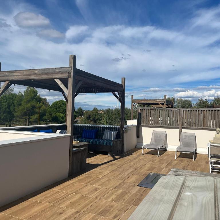 AGENCE JF IMMO -Belle villa climatisee 6 pers proche plage solarium piscine collective- V0755 - Villa 2 Chambres - 30