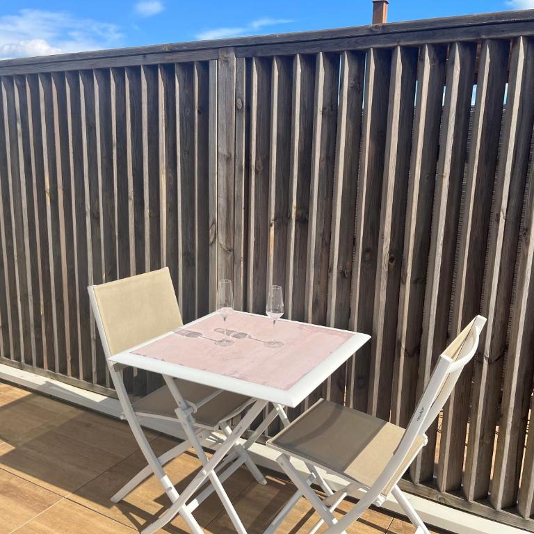 AGENCE JF IMMO -Belle villa climatisee 6 pers proche plage solarium piscine collective- V0755 - Villa 2 Chambres - 32
