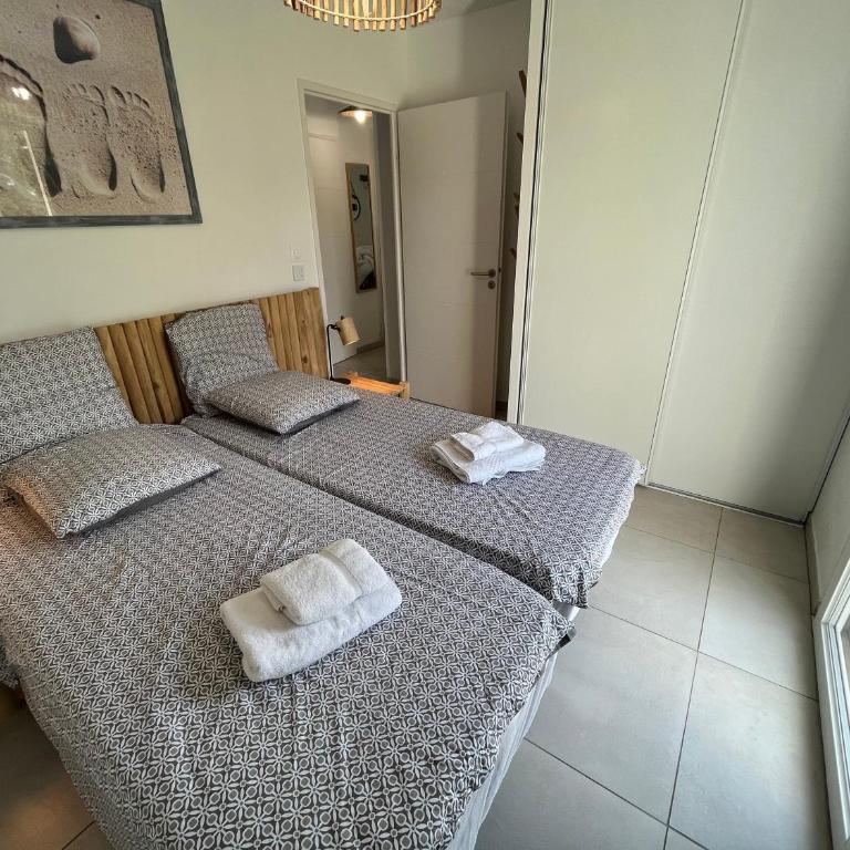 AGENCE JF IMMO -Belle villa climatisee 6 pers proche plage solarium piscine collective- V0755 - Villa 2 Chambres - 45