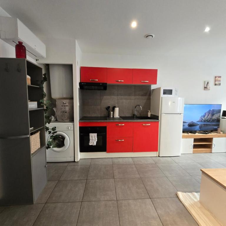 City and Sea - One-Bedroom Apartment - 9