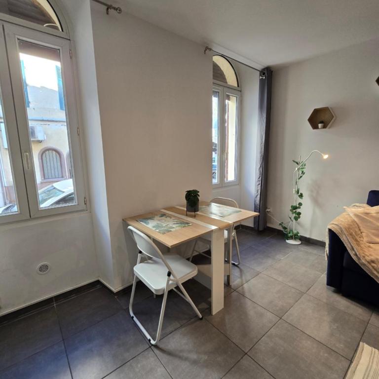 City and Sea - One-Bedroom Apartment - 10