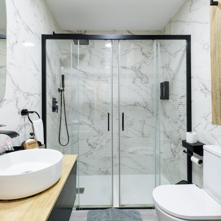 Apartamento con Piscina a 7 minutos de la Playa - Two-Bedroom Apartment - 5