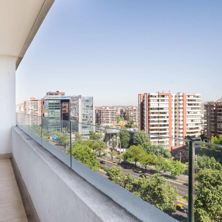 Contemporary 2BR Getaway Pool & Fitness Center - Apartment - 3