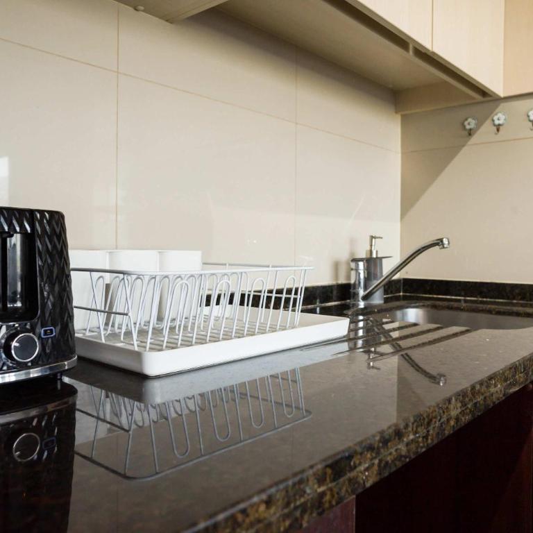 Contemporary 2BR Getaway Pool & Fitness Center - Apartment - 10