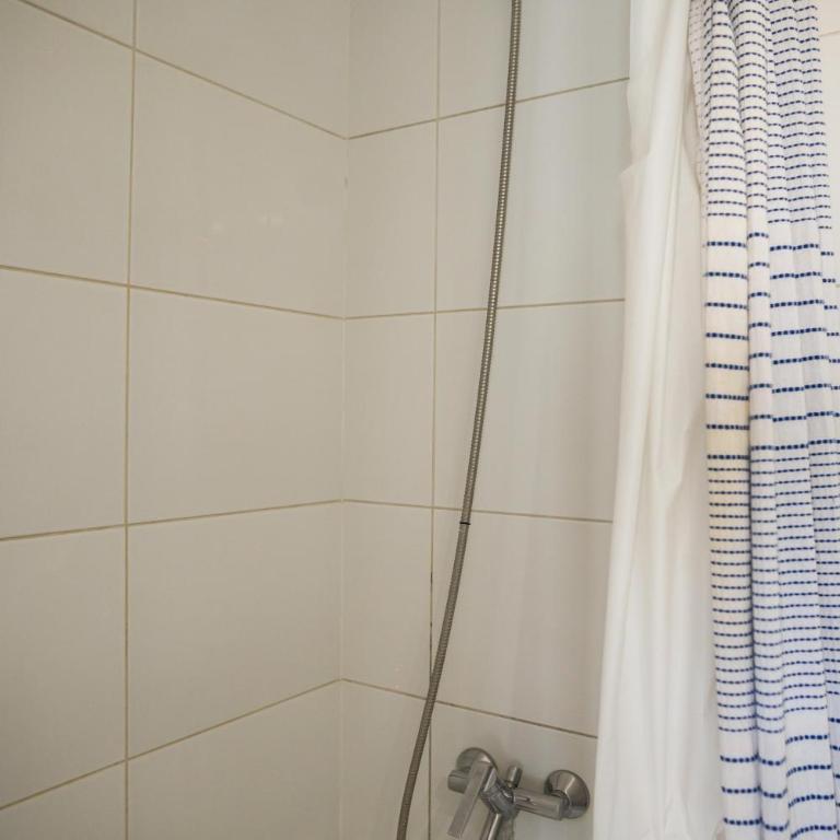 Contemporary 2BR Getaway Pool & Fitness Center - Apartment - 24
