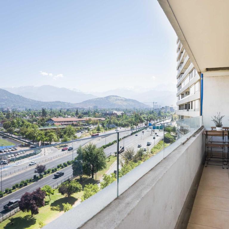 Contemporary 2BR Getaway Pool & Fitness Center - Apartment - 27