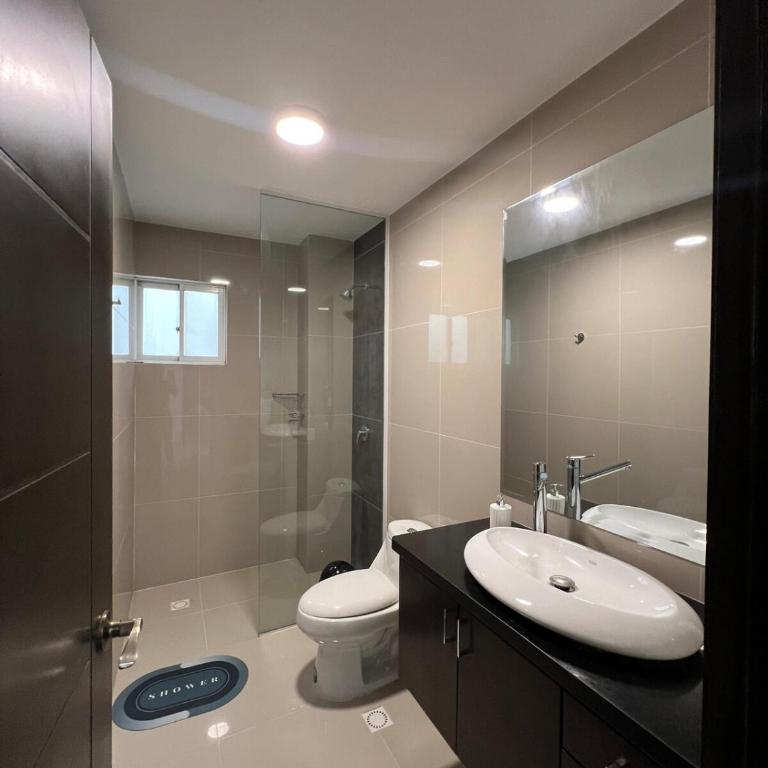 Luxury and comfort in the heart of Urbarí, Santa Cruz - Three-Bedroom Apartment - 4