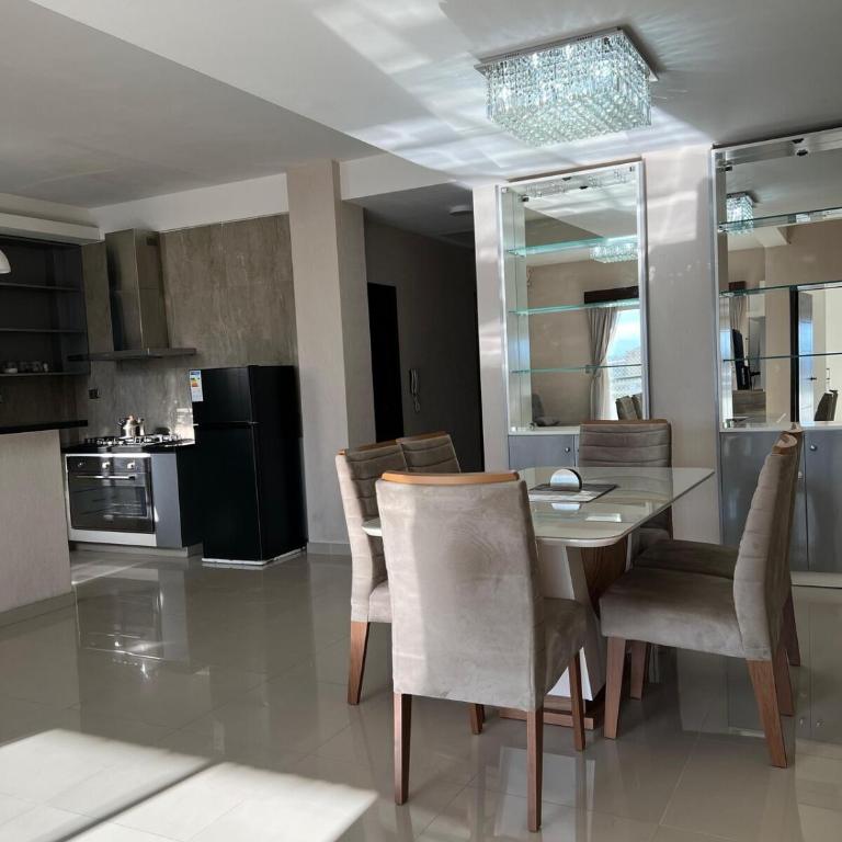 Luxury and comfort in the heart of Urbarí, Santa Cruz - Three-Bedroom Apartment - 5