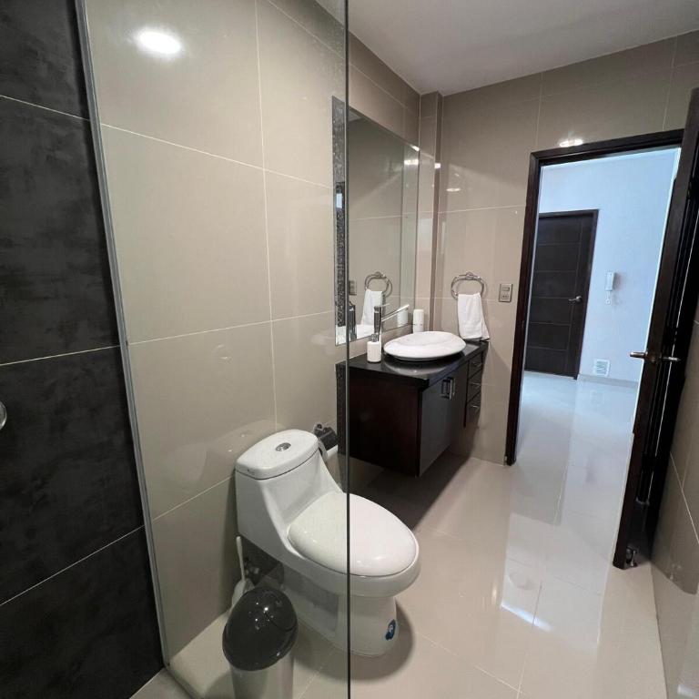 Luxury and comfort in the heart of Urbarí, Santa Cruz - Three-Bedroom Apartment - 8