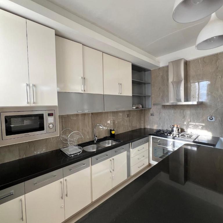 Luxury and comfort in the heart of Urbarí, Santa Cruz - Three-Bedroom Apartment - 23