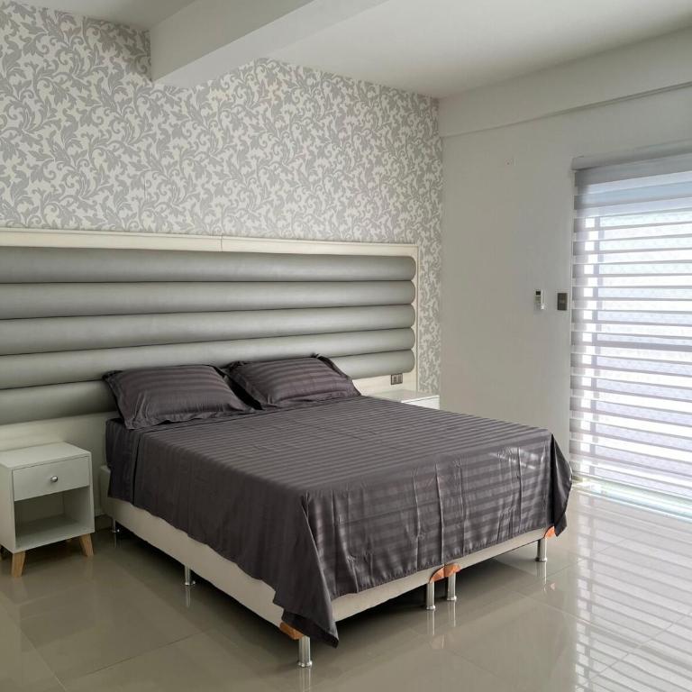 Luxury and comfort in the heart of Urbarí, Santa Cruz - Three-Bedroom Apartment - 29