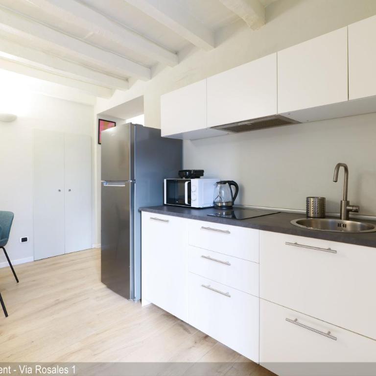 Brera Apartments in Gae Aulenti - One-Bedroom Apartment - Via Rosales 1 - 3