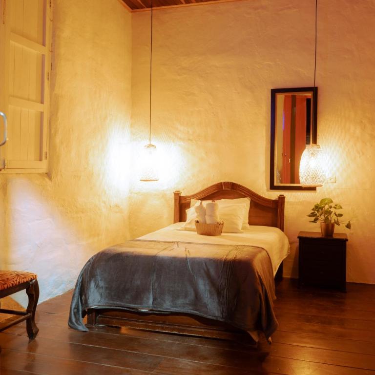 Hotel Colonial Abejorral - Habitación Triple Estándar - 1