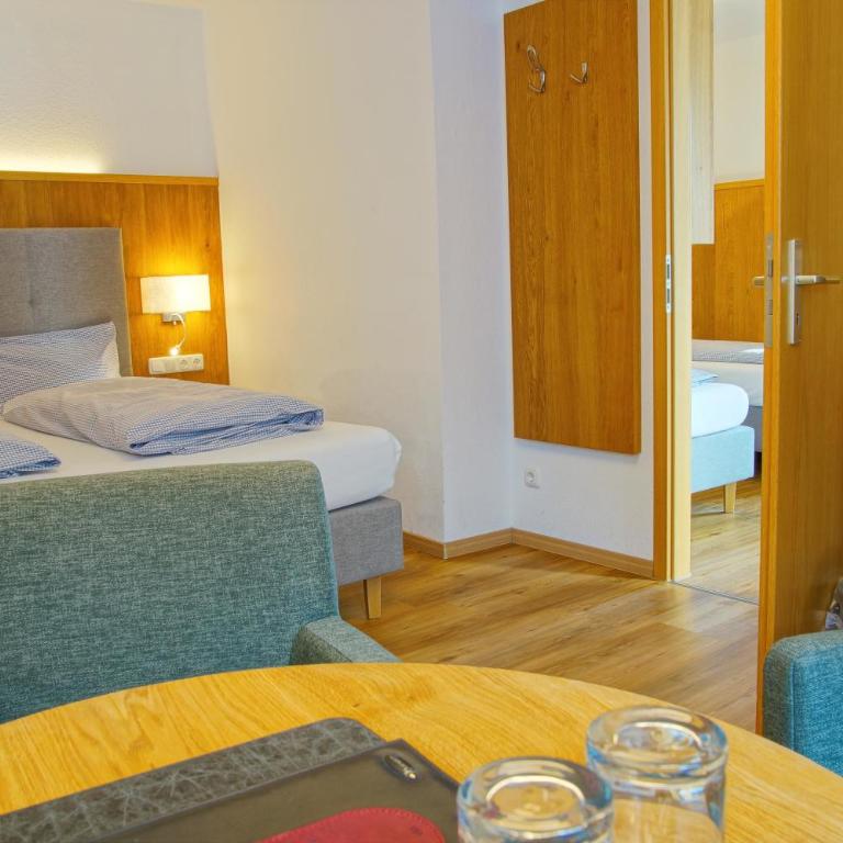 Hotel Waldmann - Vierbettzimmer - 8