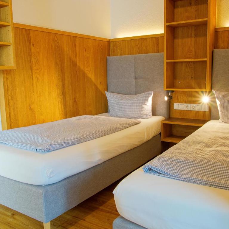 Hotel Waldmann - Vierbettzimmer - 9