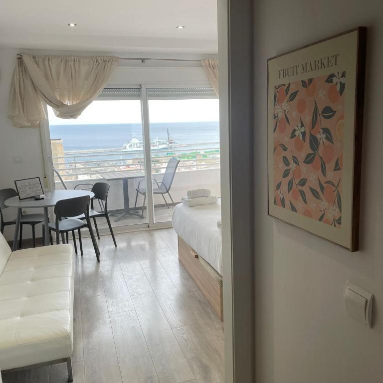Sky Views Studio in City Centre - One-Bedroom Apartment - 8