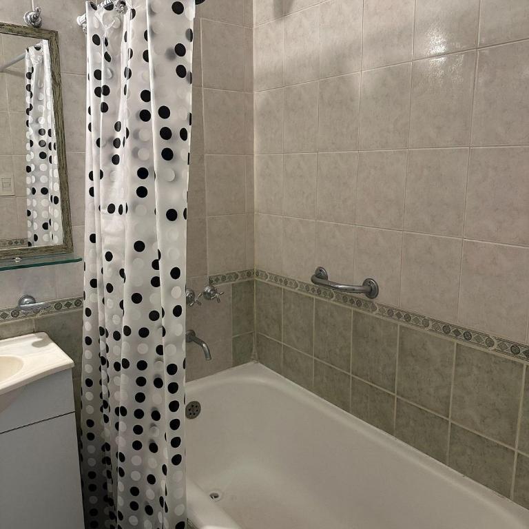 Cómodo departamento a media cuadra de PLAZA COLON - Apartamento - 6