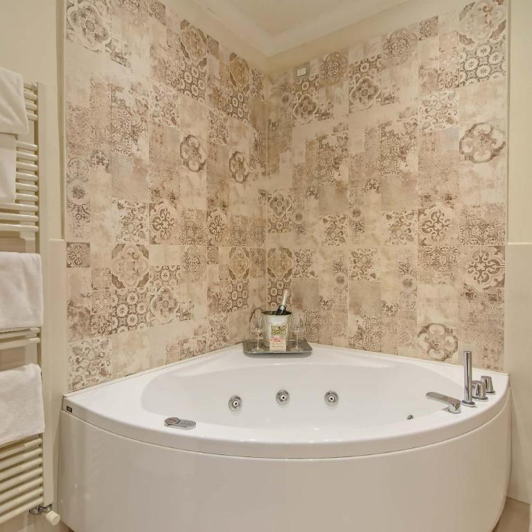 Hotel Porta Faenza - Quadruple Room - 10