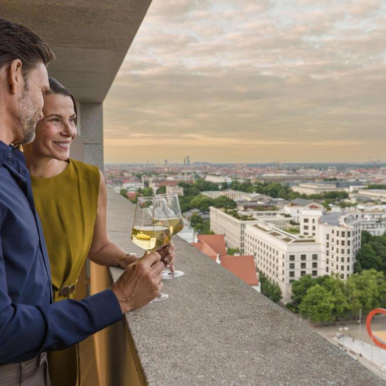 NH Collection München Bavaria - Premium View Room with Terrace - 11