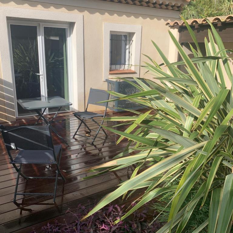 LE BRUSC studio 100 mètres plage du Cros au calme - Studio mit Terrasse - 5