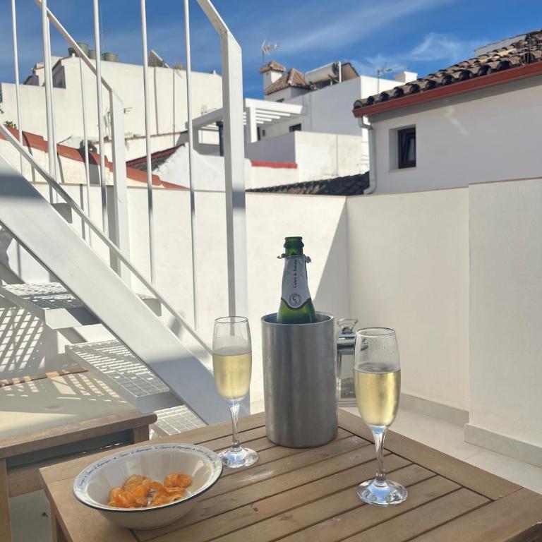Fabulous 2 bed-townhouse with large rooftop! - Casa Unifamiliar de 2 dormitorios - 9
