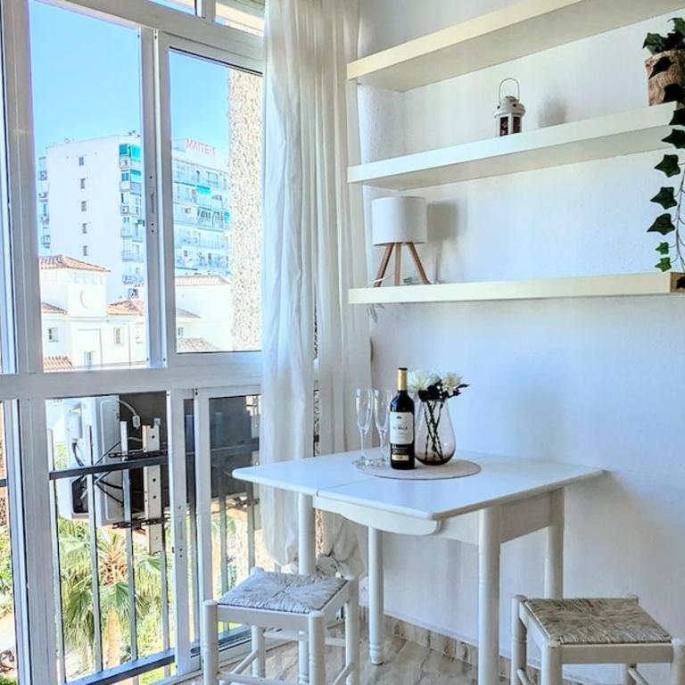 Seaview Studio in Benalmádena right by the beach - Apartamento de 1 dormitorio - 3