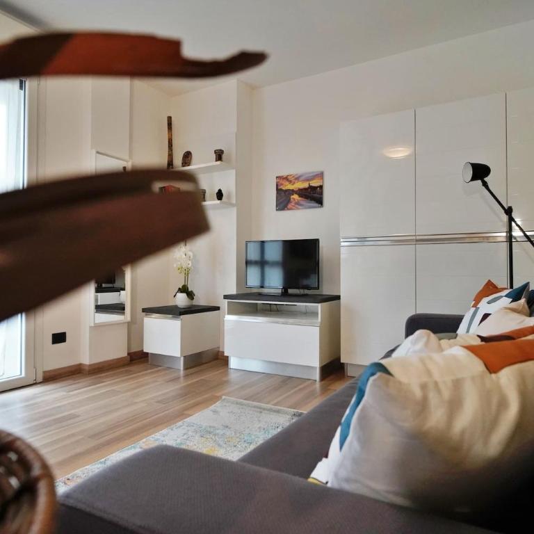 Palazzo Candiani - Stylish Apartments steps from PoliMi Bovisa Campus by Rentopolis - Monolocale Matrimoniale Deluxe - 4