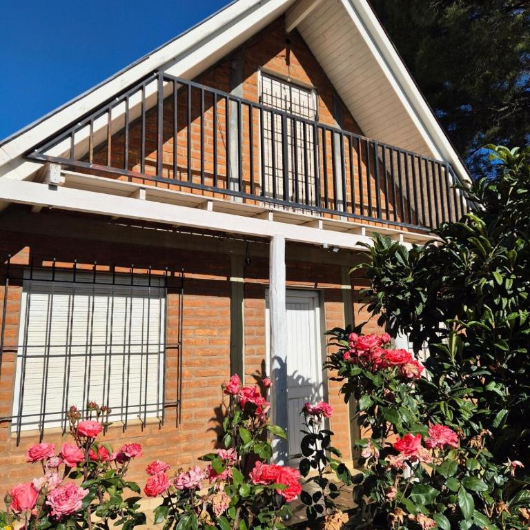 La Casa De Yayo - Three-Bedroom Chalet - 1
