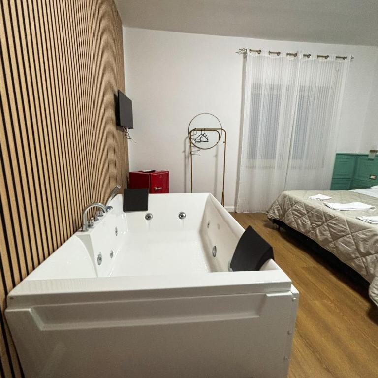 Mirosa Bed and Breakfast Luxury Rooms - Camera King con Vasca Idromassaggio - 3