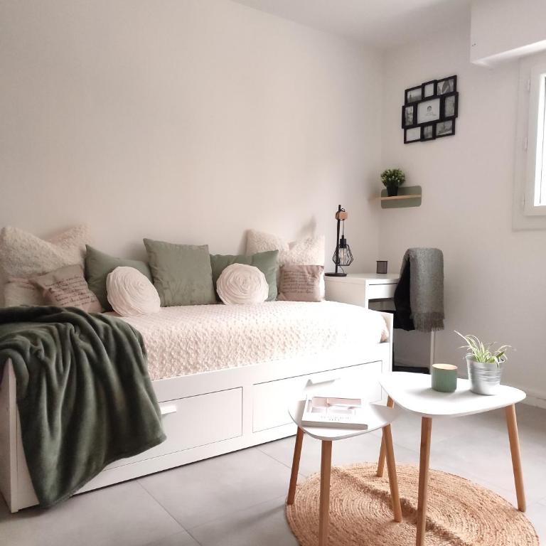 Studio Cosy, résidence sécurisée, parking privé - Appartement 1 Chambre - 1