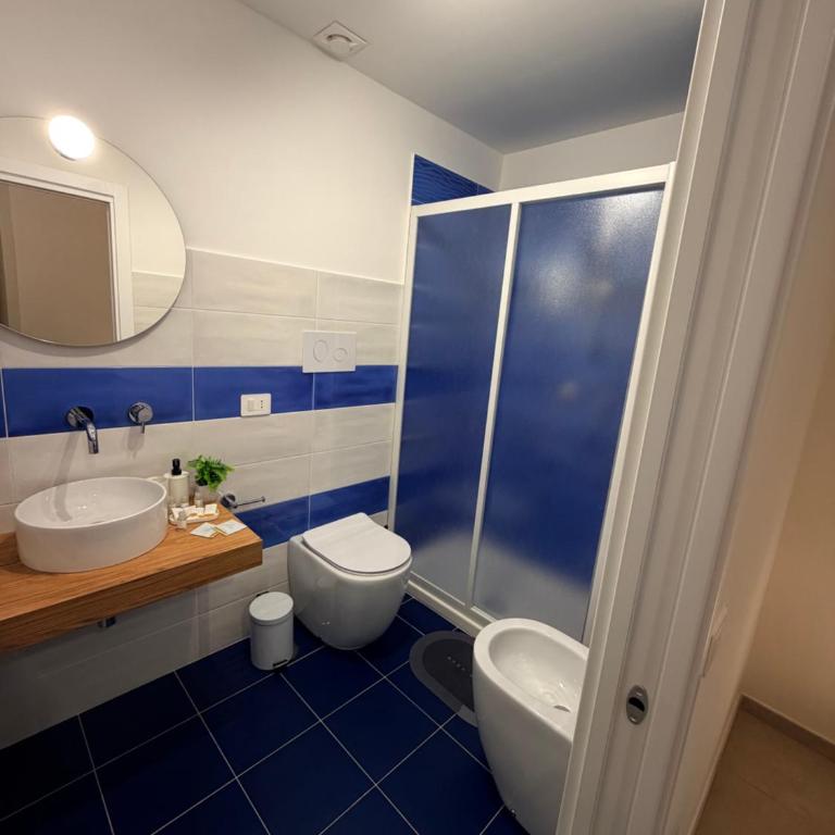Bed and Breakfast Gianluca - Triple Room with Private Bathroom - 2
