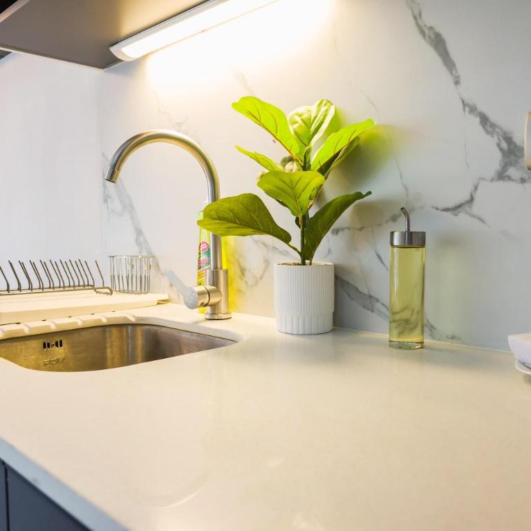 Chill Cozy Oasis 1BR Studio w Pool & BBQ in Irarrazabal - Apartment - 16