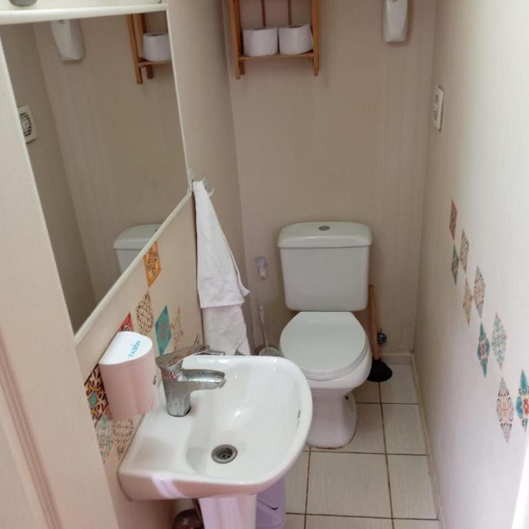 Beautiful and spacious family house - Four-Bedroom House - 18