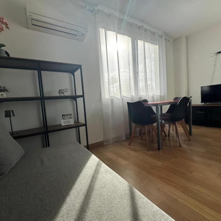 Cozy Apartment Madrid - One-Bedroom Apartment - 6