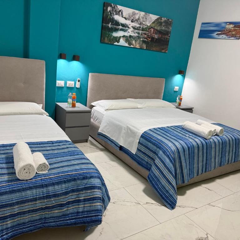 Luna Guest House - Camera Tripla con Bagno Privato - 1