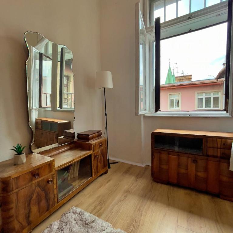 Sarajevo Main Street Residence - Apartman sa 2 Spavaće Sobe i Balkonom - 11