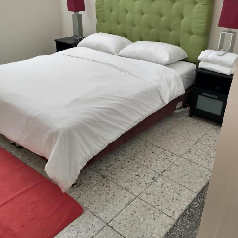 Casa - EL LAGUITO - Four-Bedroom House - 5