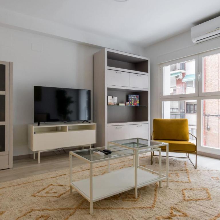 Bright new and wide- 1Bd 1Bth- Delicias - One-Bedroom Apartment - 3