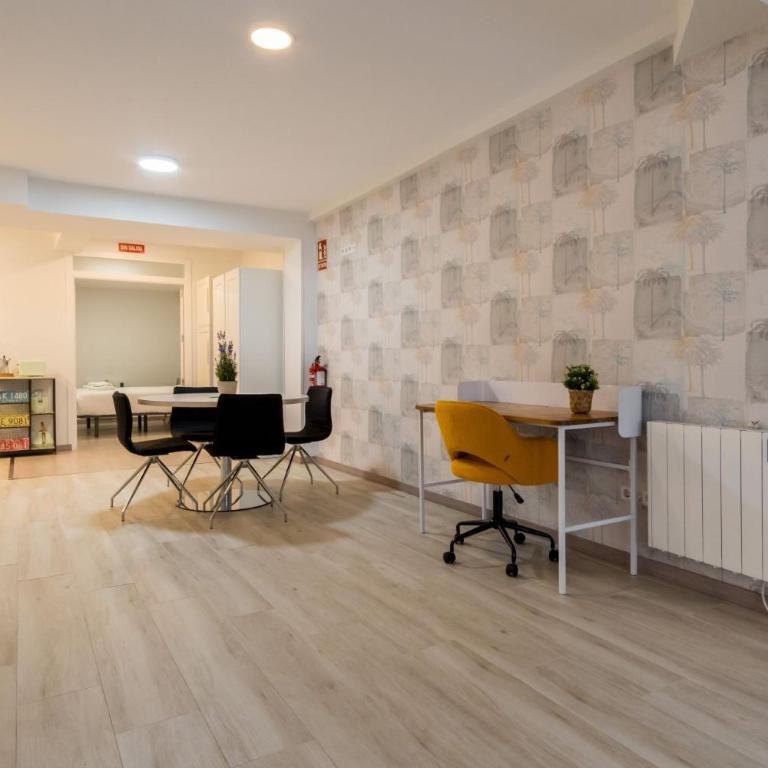 Bright new and wide- 1Bd 1Bth- Delicias - One-Bedroom Apartment - 16