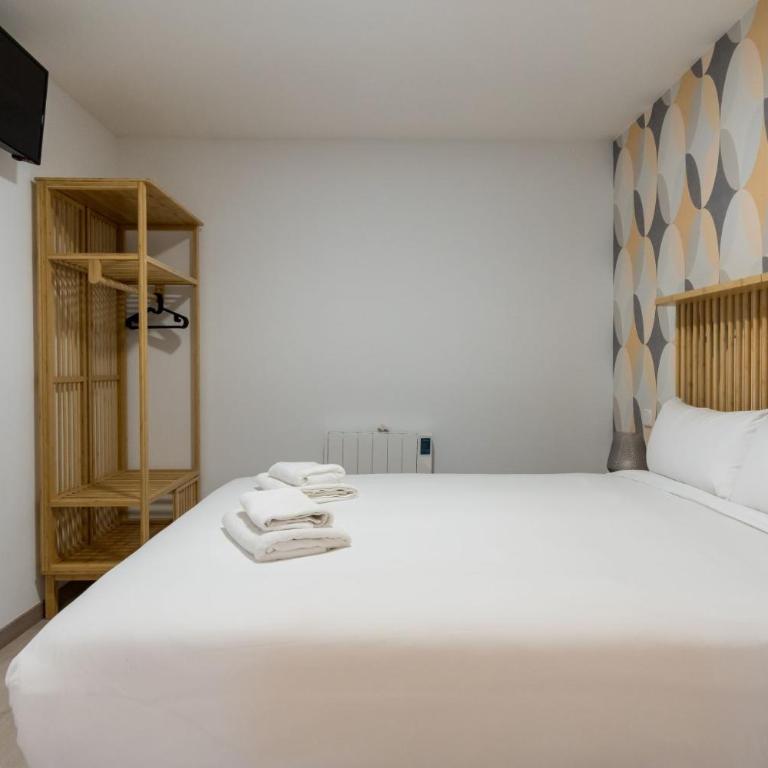 Bright new and wide- 1Bd 1Bth- Delicias - One-Bedroom Apartment - 21