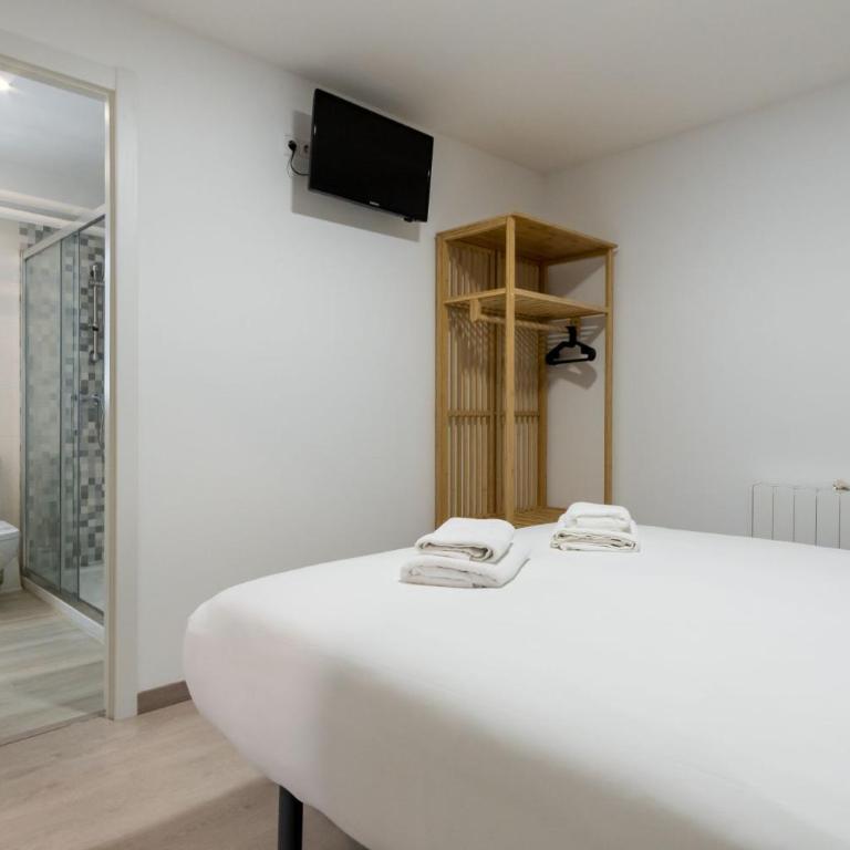 Bright new and wide- 1Bd 1Bth- Delicias - One-Bedroom Apartment - 22