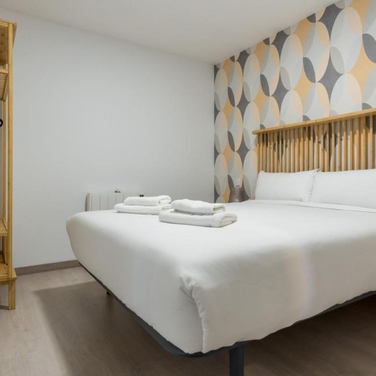 Bright new and wide- 1Bd 1Bth- Delicias - One-Bedroom Apartment - 23