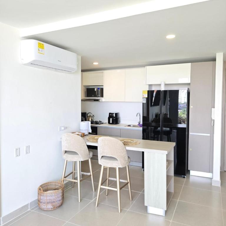 Estilo y confort en cartagena, a pasos del mar - Two-Bedroom Apartment - 7