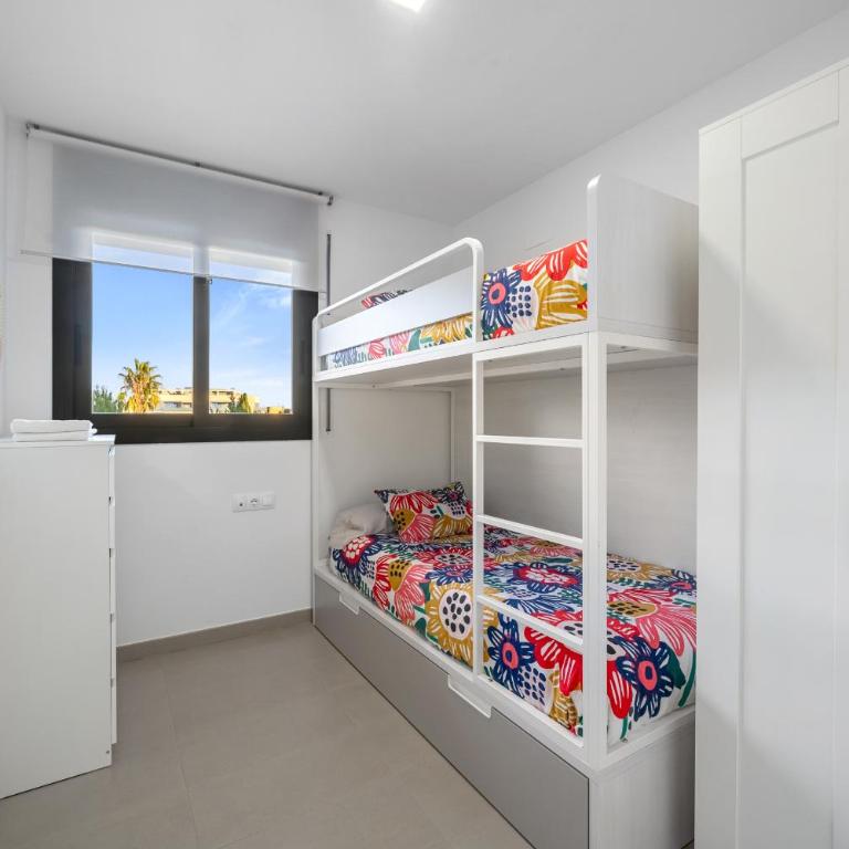 Hauzify I Apartaments Coral - Apartamento de 2 dormitorios con terraza - 14