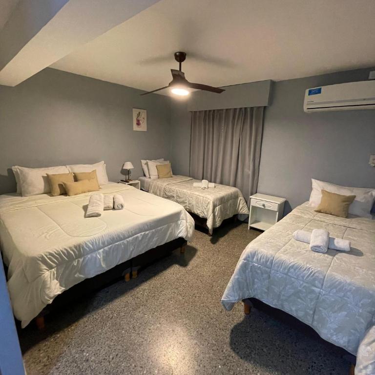 Hotel JBJ - Classic Quadruple Room - 4