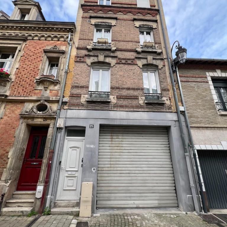 La Capsule - Appartement Centre - Terrasse - Cathédrale 5 min - Reims - One-Bedroom Apartment - 16