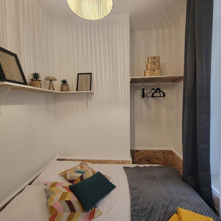 Le plein centre rez de chaussee au cœur de Calais - Appartement 2 Chambres - 48