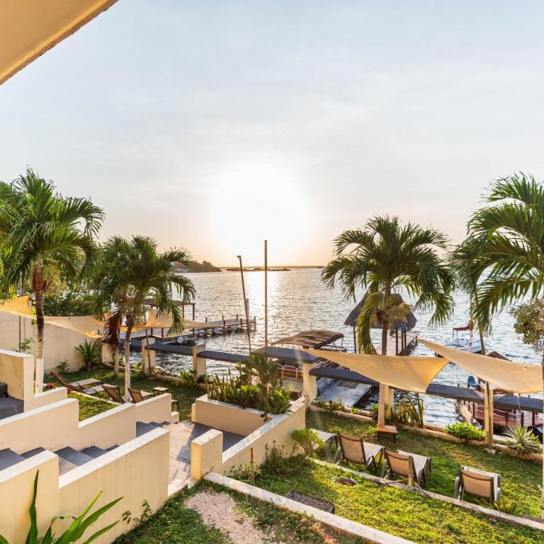 Casa Sirena - A orilla de la laguna y Cenote Esmeralda - Casa - 1